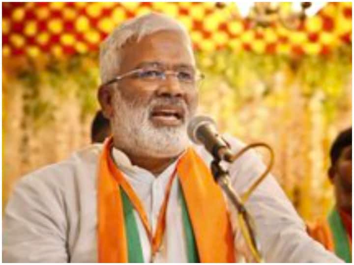 बीजेपी अनुसूचित जनजाति की कार्यसमिति के समापन सत्र में पहुंचे प्रदेश अध्यक्ष स्वतंत्र देव सिंह