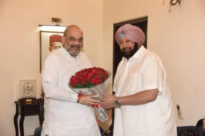 Punjab Political Crisis: Former Punjab CM Captain Amarinder reaches HM Amit Shah’s residence for a meeting Punjab Political Crisis: அமித்ஷா வீட்டில் அம்ரிந்தர் சிங்! - பாஜகவில் இணைவது கிட்டத்தட்ட உறுதியானது!