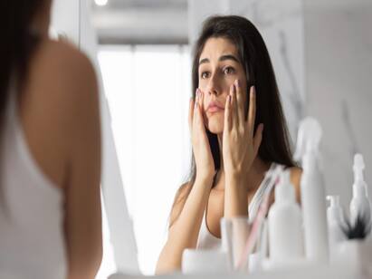 what are all the reasons for pimples? முகம் முழுதும் பரு வருகிறதா... அதற்கும் காரணம் இருக்கு!
