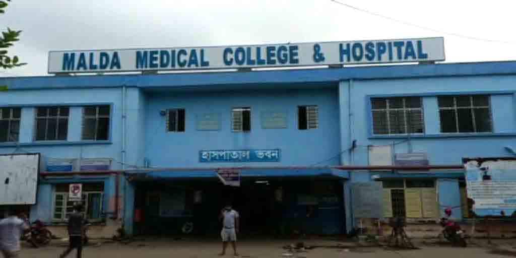 Malda: Mourner died in accident, 4 injured Malda: মালদায় শ্মশানে সৎকার সেরে ফেরার পথে দুর্ঘটনা, মৃত ১, আহত ৪