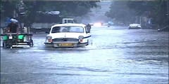 Weather Update: ভোর থেকেই শুরু হয়েছে বৃষ্টি, কলকাতা-সহ দক্ষিণবঙ্গে আজও দিনভর দুর্যোগের আশঙ্কা