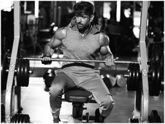 Hrithik Roshan फिट रहने के लिए खाते हैं High Protein Diet और क्या-क्या होता है उनकी प्लेट में, जानना चाहेंगे?