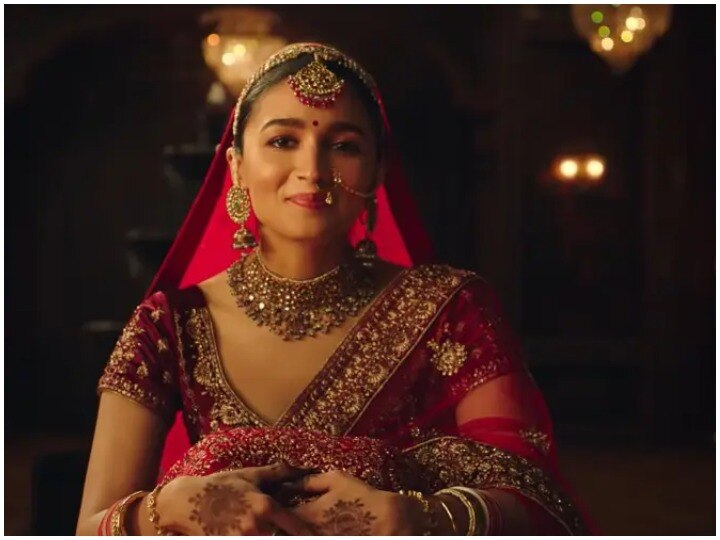 Alia Bhatt channels the #DulhanWaliFeeling as a sassy bride | Femina.in