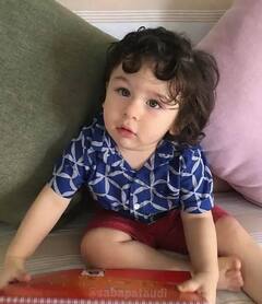 Taimur Ali Khan Puppet show 'ਚ ਆਪਣੀ ਭੁਆ Saba Pataudi ਦੇ ਨਾਲ Popcorn ਖਾਂਦੇ ਆਏ ਨਜ਼ਰ