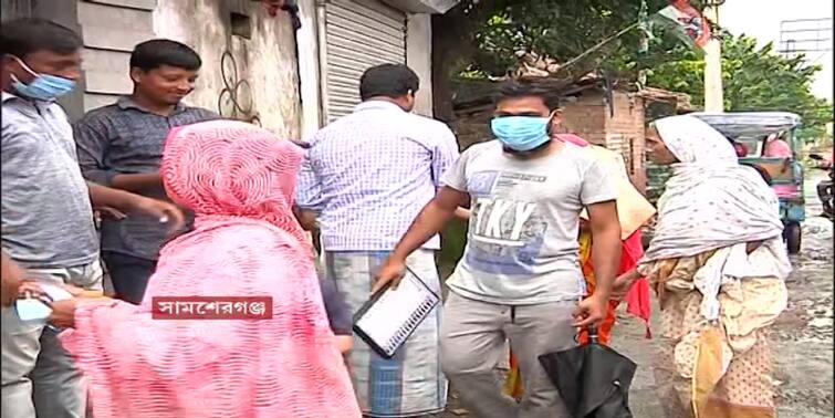 West Bengal Bypoll updates Fake EVM Found Outside Booth At Samsergunj West Bengal Bypoll updates: সামশেরগঞ্জে বুথের বাইরে নকল EVM ! 'ভোটারদের শেখানো হচ্ছিল' তৃণমূল কর্মীদের সাফাই