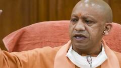 CM Yogi ने की पीड़िता के परिवार से मुलाकात, Manish Gupta की पत्नी को मिलेगी सरकारी नौकरी | Hindi News