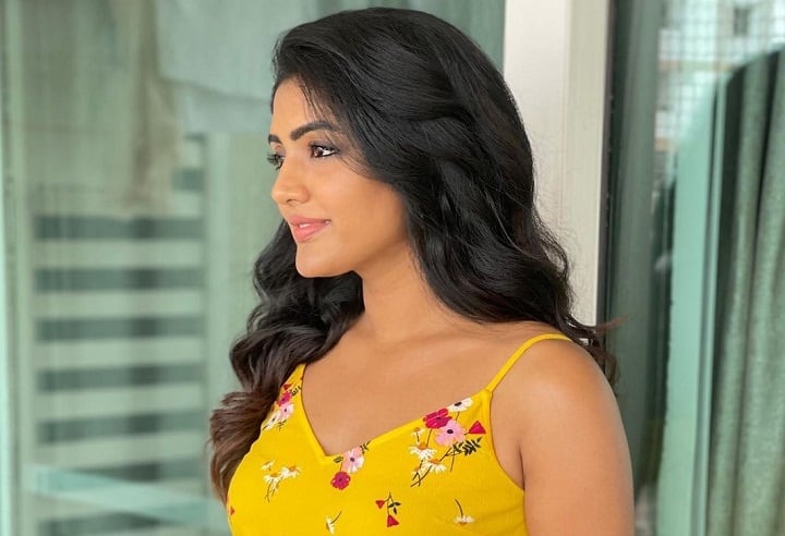 பெண்ணே என்னடி உண்மை சொல்லடி ஒரு புன்னகையில் பெண்ணினமே கோபபட்டதென்னடி