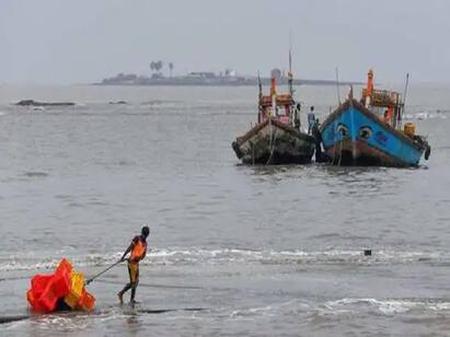 Cyclone Shaheen: How did it get its name? ஷாஹீன் புயல் வரலாம் எனக் கணிக்கும் இந்திய வானிலை மையம் : ஷாஹீன் என்றால் என்ன?
