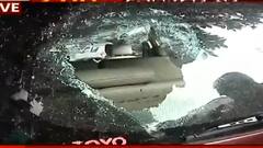 WB Bypolls 2021: শরৎ বোস রোডে বিজেপি নেতা কল্যাণ চৌবের গাড়ি 'ভাঙচুর'| Bangla News