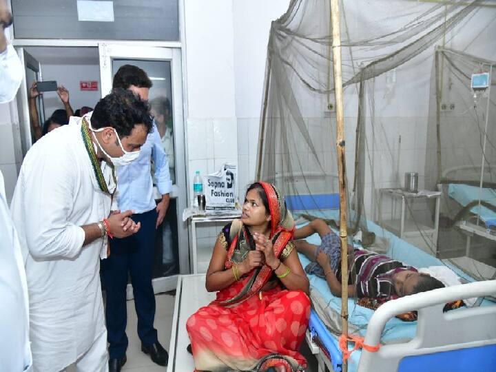 UP Energy Minister Shrikant Sharma Surprise inspection of Women District Hospital patients Wandering for Treatment ann Women District Hospital: मंत्री श्रीकांत शर्मा ने महिला जिला चिकित्सालय का किया औचक निरीक्षण, इलाज के लिए भटकते नजर आए मरीज 