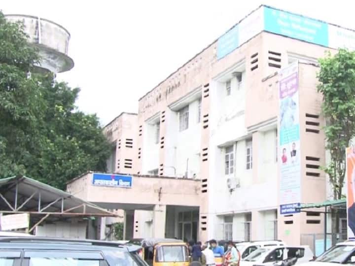 Dehradun: Coronation Hospital doctor accused of molesting intern, victim's audio goes viral on social media ANN Dehradun: कोरोनेशन अस्पताल के डॉक्टर पर इंटर्न से छेड़छाड़ के आरोप, पीड़िता का ऑडियो सोशल मीडिया पर वायरल