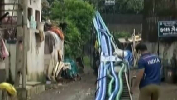 સુરતમાં ગટરના પૂરની સ્થિતી, મનપાએ હાથ ધરી ડી-વોટરિંગની કામગીરી