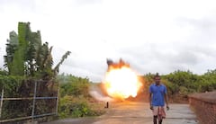Durga Puja 2021: মন্দির প্রতিষ্ঠার স্বপ্ন পেয়েছিলেন রাজা, আজও রাজকীয় সমারোহে পুজিত হন মল্লরাজ পরিবারের মৃন্ময়ী