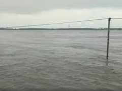 Watch: భద్రాచలం వద్ద ఉప్పొంగిన గోదావరి.. మొదటి ప్రమాద హెచ్చరిక జారీ