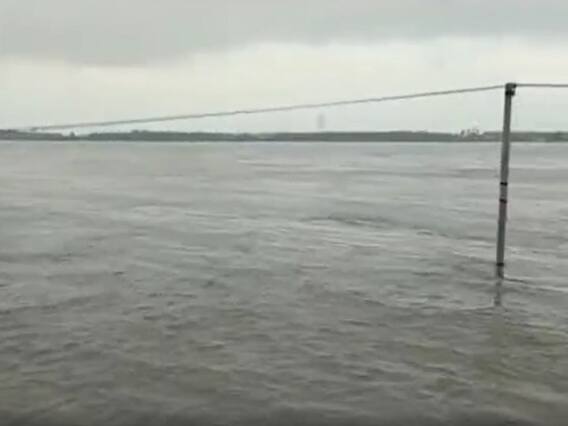 Watch: భద్రాచలం వద్ద ఉప్పొంగిన గోదావరి.. మొదటి ప్రమాద హెచ్చరిక జారీ