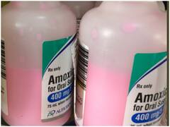 सीने में संक्रमण का इलाज करने के लिए Amoxicillin नहीं साबित हुई मददगार, डॉक्टरों को मिली ये सलाह