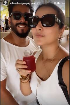 রাজ-শুভশ্রীর মলদ্বীপ ডায়েরি, প্রথমবার বিদেশে পাড়ি দিল ইউভান