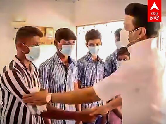 MK Stalin: ஏன் Fan ஓடல? எங்க பொரியல்? விடுதியில் ’வாத்தி ரெய்டு’ விட்ட CM