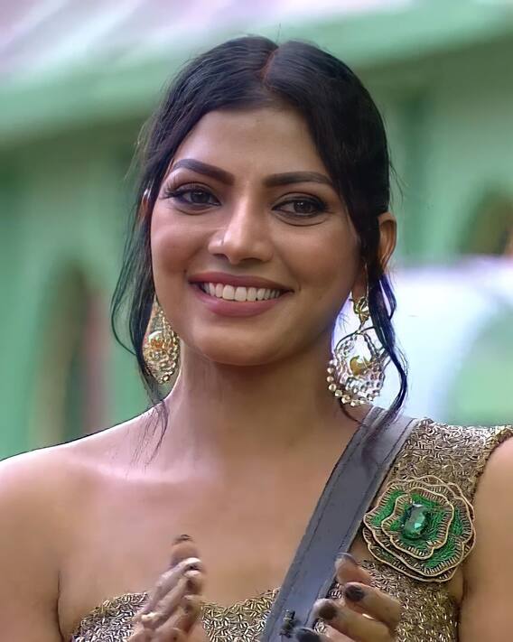 BiggBoss Lahari Shari Latest Photos: అందమంతా ఆమె కళ్లలోనే... బిగ్ బాస్ బ్యూటీ లహరి షారి క్యూట్ పిక్స్
