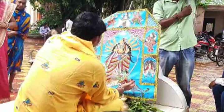 এখানে বড় ঠাকুরানি রূপে পূজিতা হন মহাকালী। মেজো ঠাকুরানি রূপে মহালক্ষ্মী ও ছোট ঠাকুরানি রূপে দেবী মহাস্বরস্বতী। গোপালসায়রের দিঘিতে বড় ঠাকুরানির স্নান শুরু হওয়ার সঙ্গে সঙ্গে গর্জে ওঠে কামান।