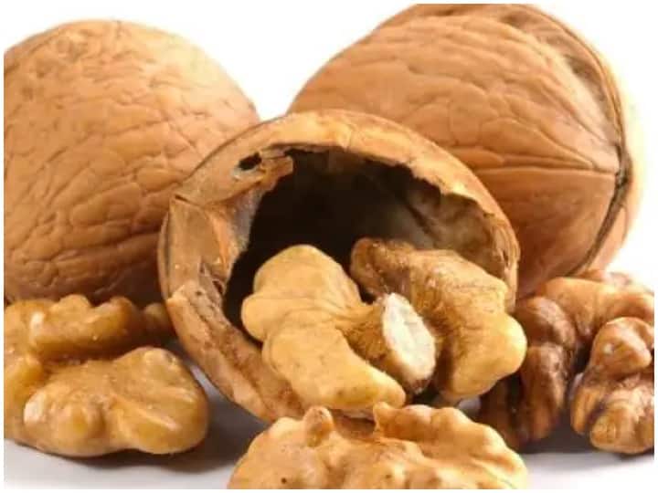 Health Care Tips, Get glow on the Face with this Face Pack of Walnuts And Benefits of Walnut Health Care Tips: अखरोट के इस फेस पैक से पाएं चेहरे पर ग्लो, जानें बनाने का तरीका