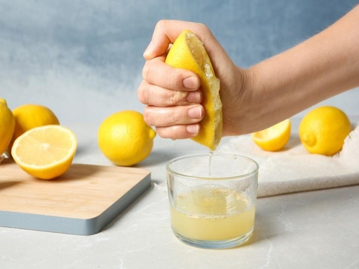 Kitchen Hacks How To Store And Preserve Lemon Juice In Fridge Keep Fresh  For Longer And Make Lemon Water Quickly | Kitchen Hacks: ठंड में बड़े सस्ते  मिलते हैं नींबू, गर्मियों में