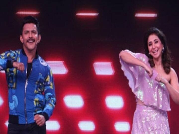 Urmila Matondkar ने Zee Comedy Show में की Aditya Narayan की तारीफ, डांसिंग स्टाइल से उड़ाएंगी सबके होश Zee Comedy Show Urmila Matondkar mimics Aditya Narayan from his debut movie Rangeela Urmila Matondkar ने Zee Comedy Show में की Aditya Narayan की तारीफ, डांसिंग स्टाइल से उड़ाएंगी सबके होश