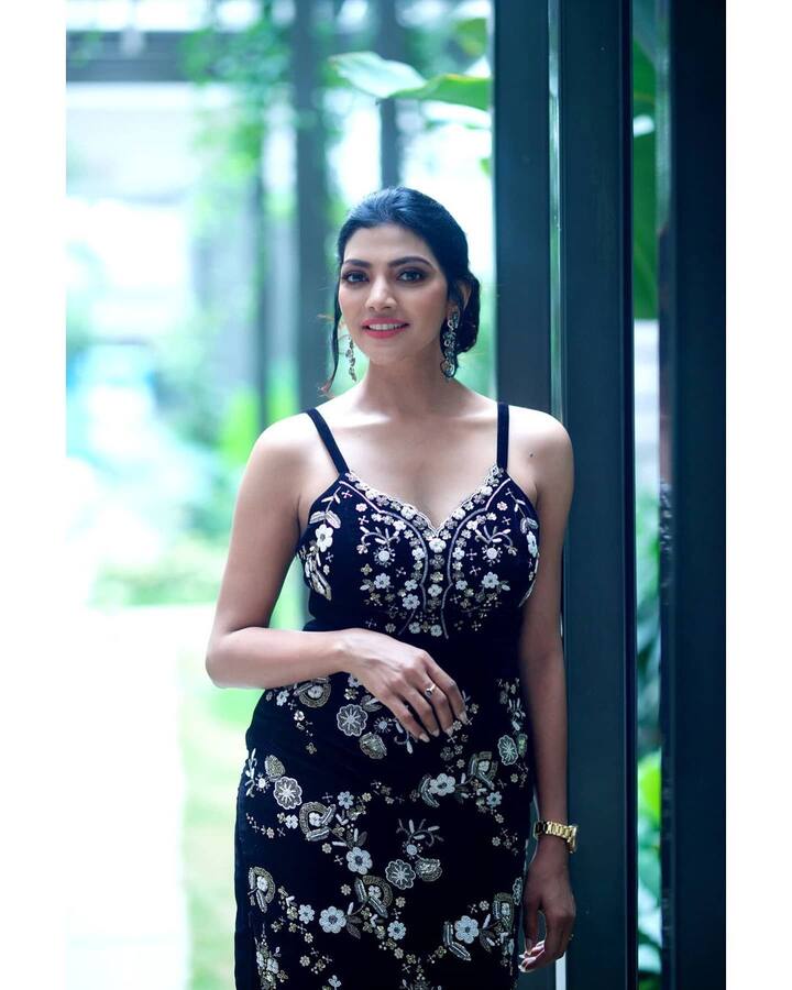 (Photo source:Instagram) బిగ్ బాస్ వల్ల లభించిన గుర్తింపు తనకు కొత్త సినిమా అవకాశాలు తెచ్చిపెడతాయేమోనని ఆశపడుతోంది లహరి.