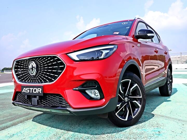 This is the 4th new SUV from MG Motor in a short time and that shows the intent of the car-maker along with the fact that SUVs are pretty much all that the Indian car buyer wants. SUVs do make sense but it is the compact SUV class that is getting popular. These are SUVs which are the right size along with having the perfect combination of space, features and useability. They are not too big but also not too small so as to be cramped. The MG Astor is the newest entrant in that space and while this segment is getting awfully crowded off-late, MG Motor claims it has packed in enough to make it stand out. Let's see.