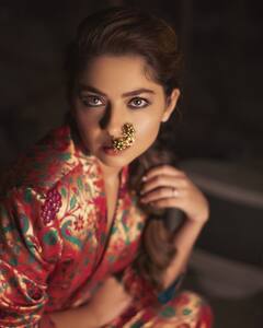 Photo Sonalee Kulkarni | पुरे झाला आता नथीचा नखरा... आता पाहा नथीचा 'रुबाब'