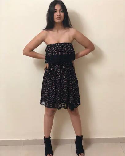 विधीचा जन्म 7 जून 1996 मध्ये मुंबईत झाला होता. तिने मुंबईतील लॉरेस हायस्कूलमधून शालेय  शिक्षण घेतले तर सोफिया महाविद्यालयातून पदवी घेतली आहे. शिक्षण पूर्ण केल्यानंतर विधिने अभिनयक्षेत्रात प्रवास सुरू केला. 2014 मध्ये 'तुम ऐसे ही रहना' या मालिकेतून तिने अभिनयात पदार्पण केले. त्यात तिने किरण महेश्वरीची भूमिका साकारली होती.