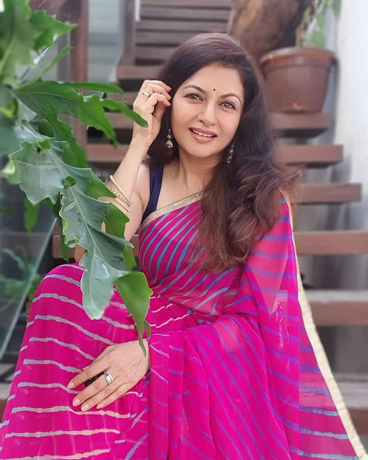 (Image credit: Instagram) తెలుగులో ఈమె బాలకృష్ణ హీరోగా చేసిన యువరత్న సినిమాలో నటించారు.