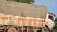 ખેડા: કપડવંજ-મોડાસા રોડ પર અકસ્માત, કાર અને ટ્રક વચ્ચે અકસ્માત થતા 4 લોકોના મોત