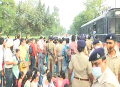 ਮੁੱਖ ਮੰਤਰੀ ਦੀ ਰਿਹਾਇਸ਼ ਬਾਹਰ ਪ੍ਰਦਰਸ਼ਨਕਾਰੀ ਅਧਿਆਪਕ, ਪੁਲਿਸ ਹਿਰਾਸਤ 'ਚ