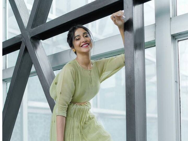 సుభ్రమణ్యం ఫర్ సేల్ సినిమాతో సార్ట్ డంమ్ తెచ్చుకున్న బ్యూటీ రెజీనా..(Image Credit/ Regina Cassandra Instagram)