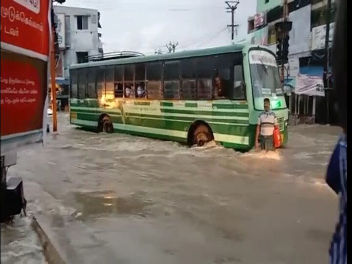 நாமக்கலில் கொட்டித் தீர்த்த கனமழை - சாலைகளில் வெள்ளப்பெருக்கு; போக்குவரத்து நிறுத்தம்..!