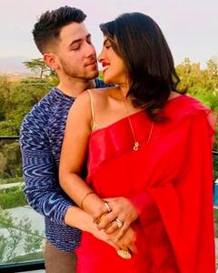 Nick Jonas के लिए बेहद खास है पत्नी Priyanka Chopra, देखिए दोनों की अनदेखी रोमांटिक फोटोज़