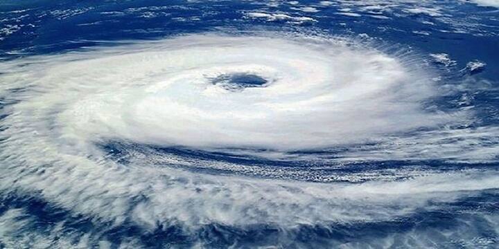 Cyclonic storm Jawad lays centered over west central Bay of Bengal about 230 km southeast of Vishakhapatnam Zawad Update: బలహీన పడుతున్న జవాద్... ముందస్తు జాగ్రత్తగా రెస్క్యూ టీంలు మోహరింపు