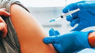 Corona Vaccine: WHO ના નિષ્ણાંતોએ આ લોકોને કોરોના રસીનો ત્રીજી ડોઝ આપવાની ભલામણ કરી