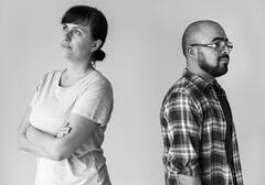 Relationship Tips : प्यार या कंट्रोल? कहीं आपका पार्टनर तो नहीं कर रहा आपको कंट्रोल करने की कोशिश