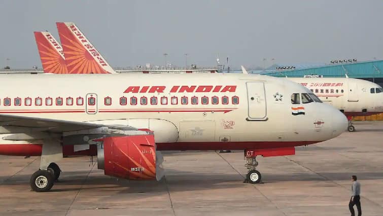 Tata Sons Air India Bid, Air India bid Rs15,000 Cr- Know here the details Tata Sons Air India Bid: மீண்டும் ஏர் இந்தியாவை வாங்குகிறதா..? டாடா தரும் தொகை எவ்வளவு தெரியுமா...?