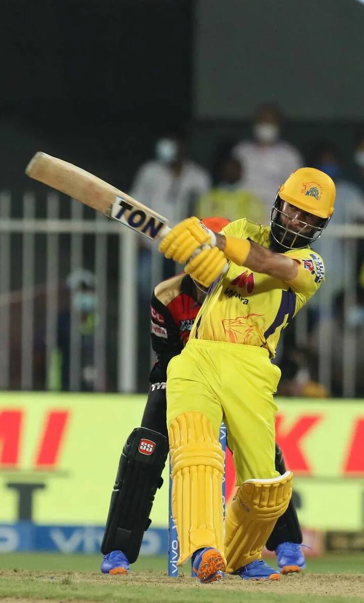 সানরাইজার্স হায়দরাবাদকে ৬ উইকেটে হারিয়ে দিয়েছে চেন্নাই। চলতি আইপিএলের প্রথম দল হিসাবে পৌঁছে গিয়েছে প্লে অফে।