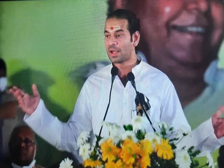 Bihar Politics: ‘छात्र जनशक्ति परिषद’ को मजबूत करने में जुटे तेज प्रताप यादव, युवाओं को सिखाएंगे राजनीति Bihar Politics: Tej Pratap Yadav working to make Student Janshakti Parishad strong will teach politics to youth ann Bihar Politics: ‘छात्र जनशक्ति परिषद’ को मजबूत करने में जुटे तेज प्रताप यादव, युवाओं को सिखाएंगे राजनीति