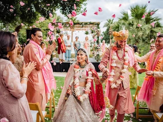 Marriage Loan: शादी के लिए बजट की हो रही आर्थिक परेशानी? जानें 'मैरिज लोन' के बारे में Marriage Loan: शादी के लिए बजट की हो रही आर्थिक परेशानी? जानें 'मैरिज लोन' के बारे में