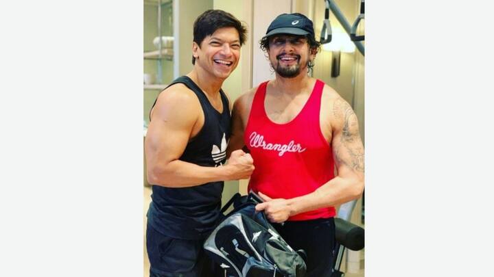 'ফানা' ছবির 'চান্দ সিফারিশ'। গানের দৃশ্যে ছিলেন আমি খান এবং কাজল।