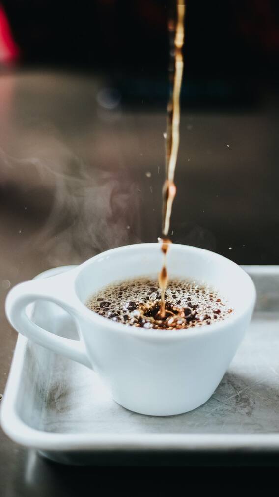 আন্তর্জাতিক কফি দিবসে জেনে নিন জনপ্রিয় পানীয়টির উপকারিতা