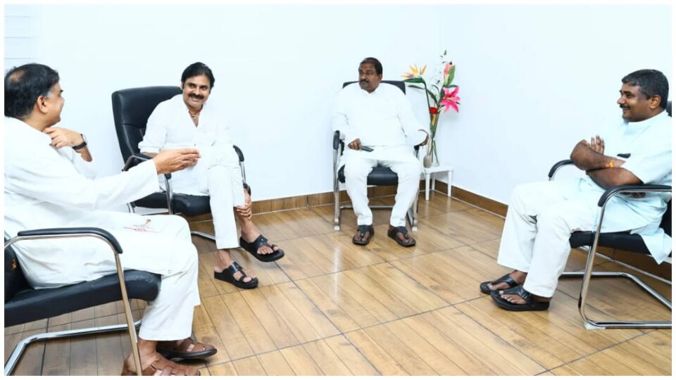 Janasena Vs BJP :  ఏపీలో బీజేపీ - జనసేన అనధికారిక కటీఫ్ ! బద్వేలు పోటీనే తేల్చేసిందా ?