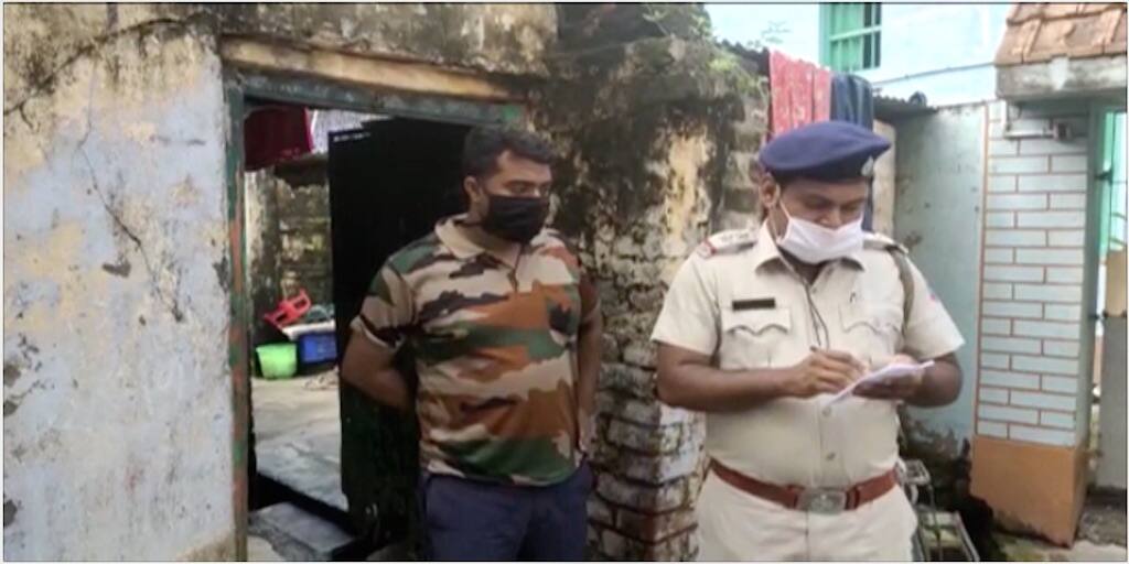 North 24 Paraganas:পারিবারিক বিবাদে শাবলের আঘাতে কাকাকে খুন, পলাতক ভাইপো North 24 Paraganas Uncle allegedly killed by nephew due to family feud North 24 Paraganas:পারিবারিক বিবাদে শাবলের আঘাতে কাকাকে খুন, পলাতক ভাইপো