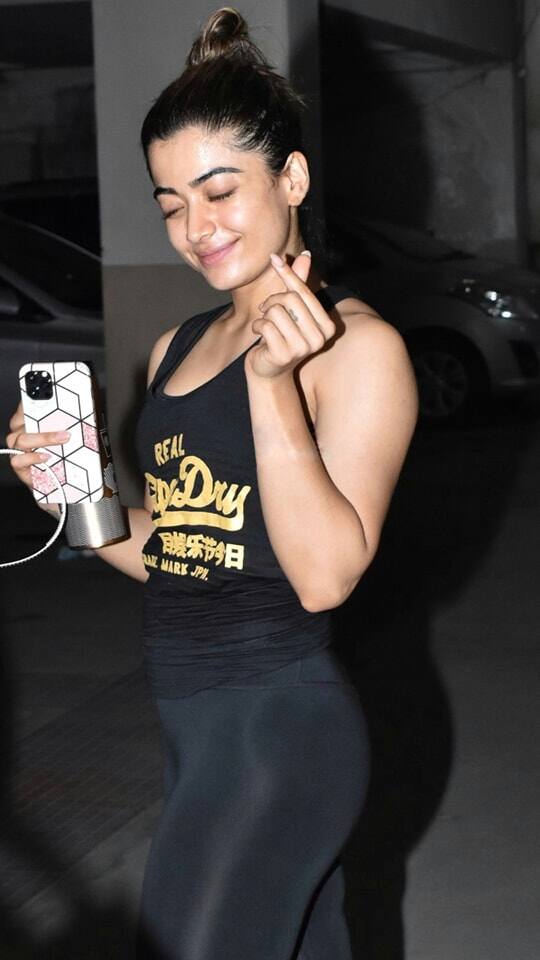 அழகான ராட்சசியே அடி நெஞ்சில் குதிக்கிறியே