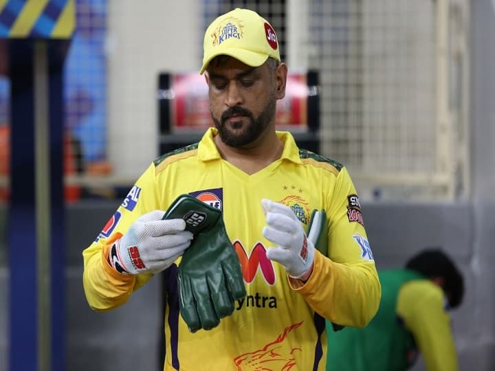 IPL 2021: Dhoni Celebrates As CSK Becomes First Team To Reach Playoffs IPL 2021: Dhoni Celebrates As CSK Becomes First Team To Reach Playoffs